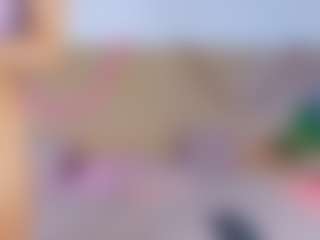 Live cam show with Lara Rous-Pretty - Cumshot on fapnchat