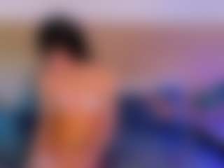 Lara Rous-Pretty's Live Sex Cam Show