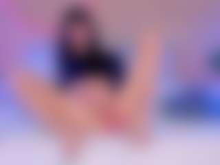 Live cam show with Lara Rous-Pretty - Trimmed on Camsoda