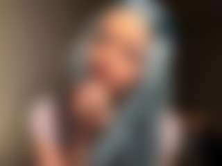 MeridethErmogemous's Live Sex Cam Show