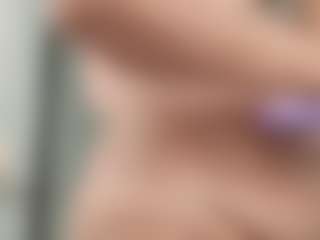 Live cam show with sashagirlFilagree - Middle Aged on Stripli.com