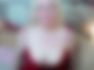 Live cam show with VictoriaNotti - New Shaved Pussy on SpunkLive