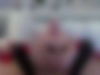 Live cam show with VictoriaNotti - Mature on CamwithHer