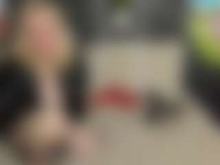 Live cam show with VictoriaNotti - Blonde Hair Middle Aged on EXY