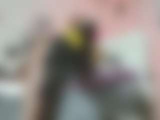 Live cam show with Emmi-cam - Brown Eyes on SpunkLive