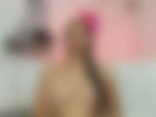 Emmi-cam's Live Sex Cam Show
