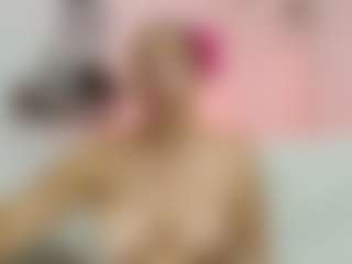 Emmi-cam's Live Sex Cam Show