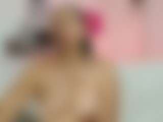 Emmi-cam's Live Sex Cam Show