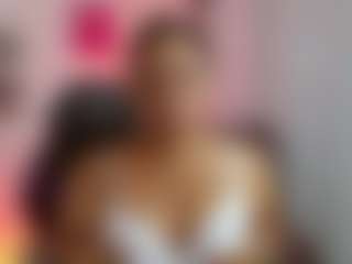 Live cam show with Emmi-cam - Facial on sexylive.show