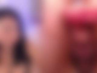 Live cam show with Naireth - Hairy Pussy on SmokeAndPoke