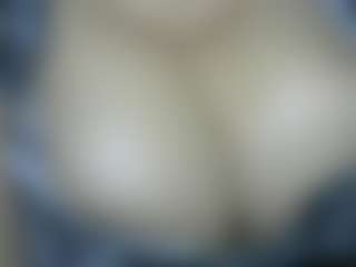 schocomilf MILF webcam performer live streaming