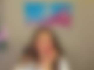 Live cam show with Datsi-Benson - Nipple Play on AdultVida.com