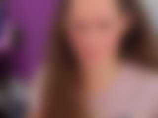 Live cam show with Datsi-Benson - Bedroom Mature on AdultVida.com