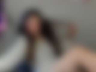 Live cam show with Datsi-Benson - Small Tits Mature on Camiplay Live