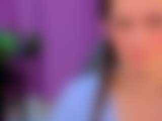 Live cam show with Datsi-Benson - Submissive on SquirtSoMuch