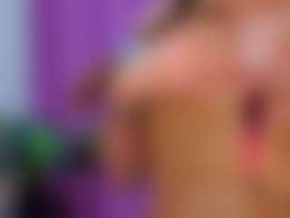 Live cam show with Datsi-Benson - Striptease on Camsoda