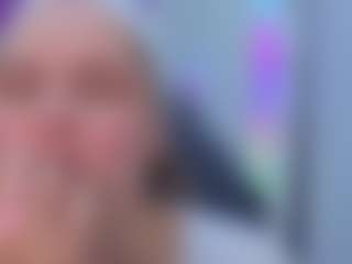 Live cam show with Datsi-Benson - Flashing on Streamer API