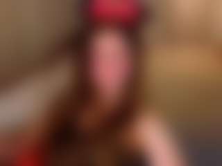Live cam show with Datsi-Benson - Pale on Fit Hotties