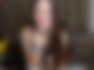 Live cam show with Datsi-Benson - Teasing on chickslive.net