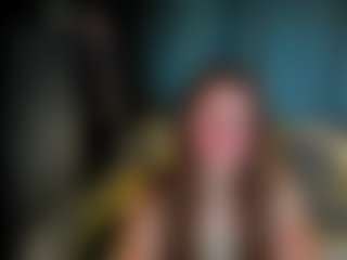 Live cam show with Datsi-Benson - Body Massage on CamSextacy