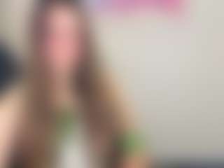 Live cam show with Datsi-Benson - Small Tits Mature on SxyPornLive