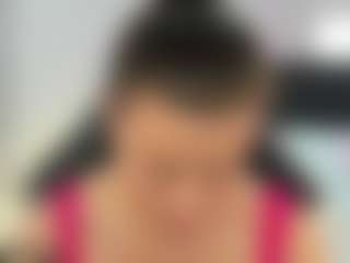 Live cam show with Mili-Lorans - Teasing on StripNow