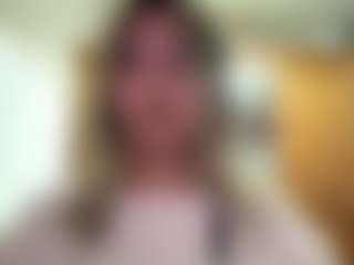 Live cam show with UlrikeLagrange - Amateur on StripNow