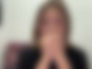 Live cam show with UlrikeLagrange - Athletic Asian on EXY
