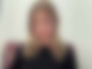Live cam show with UlrikeLagrange - Athletic Asian on StripNow