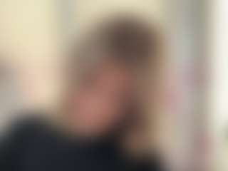 Live cam show with UlrikeLagrange - Yoga on livesuperchat.net