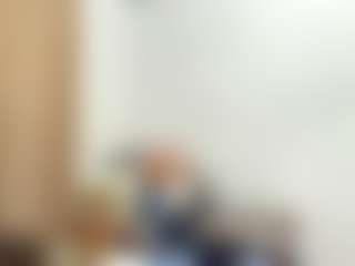 Live cam show with UlrikeLagrange - College on Gym Cam Girls