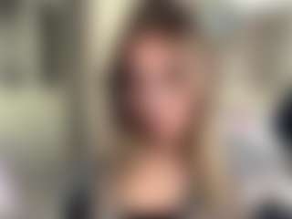 Live cam show with UlrikeLagrange - Body Massage on Uber Horny