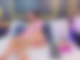Show live cam dengan bombom-fox - Submissive di Camsoda