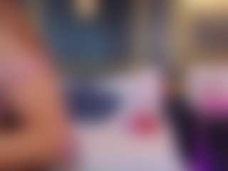 Live cam show with bombom-fox - Colombia on Dare Cams