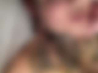 midnightmedli's Live Sex Cam Show
