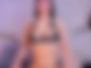 Live cam show with Rosse - Kisses on sexylive.show