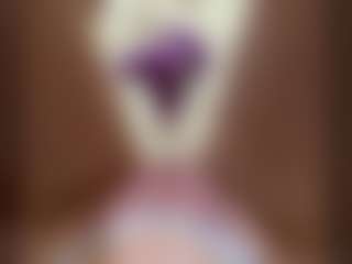 Veronikamilka's Live Sex Cam Show