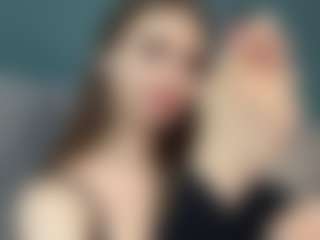 Live cam show with Eva - Middle Aged on Streamer API