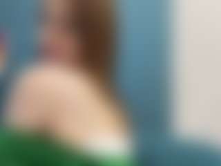 Live cam show with Eva - Middle Aged on TeamSkeetLive