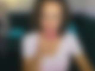 Live cam show with KiraSteel - Skinny on Camsoda