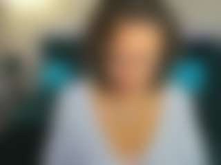 Live cam show with KiraSteel - Thong on CamClone