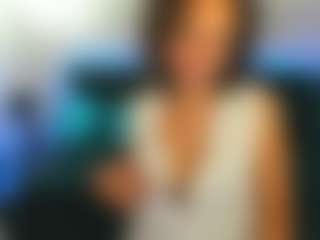 Live cam show with KiraSteel - Green Eyes on Camsoda