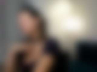 Live cam show with KiraSteel - Plug on Milfs Live