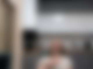 LouraBalzer's Live Sex Cam Show