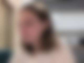 LouraBalzer's Live Sex Cam Show