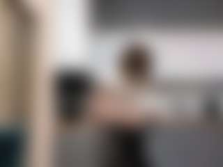 LouraBalzer's Live Sex Cam Show