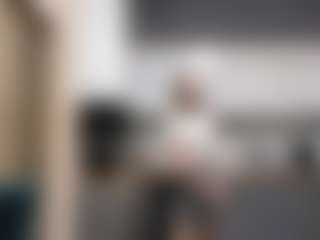 LouraBalzer's Live Sex Cam Show