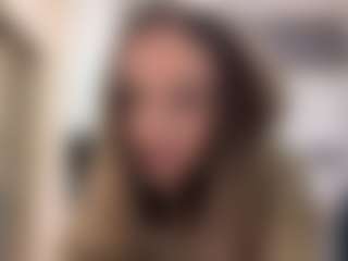 LouraBalzer's Live Sex Cam Show