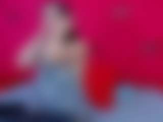 Live cam show with RoxanneBloom - Double Penetration on live18s.com