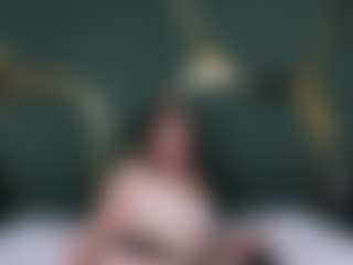 Live cam show with RoxanneBloom - Cum In Pussy on Mixed Magazine Live